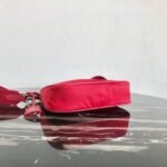 Replica Prada 1BH204 Prada Re-Edition 2005 Nylon Bag Red38837 - Image 3