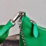Replica Prada 1BH204 Prada Re-Edition 2005 Nylon Bag Green38779 - Image 6