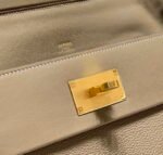 Replica Hermes Kelly 2424 Leather 29cm H230267 Elephant gray Shoulder bag34428 - Image 4
