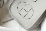 Replica Hermes Evelyne Bag Hermes Mini Crossbody Bag 20402 Silver Buckle Light Gray34998 - Image 4