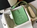 Replica Hermes Evelyne Bag Hermes Mini Crossbody Bag 20401 Silver Buckle Green34947 - Image 2
