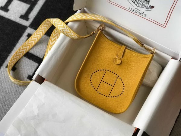 6532774bb8ff0.jpg Replica Hermes Evelyne Bag Designer Hermes Mini Crossbody Bag 20392 Gold Buckle Yellow34343 - Image 1