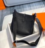 Replica Hermes H083435 Evelyne III 29 Shoulder Bag Silver Hardware Black35748 - Image 4