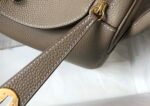 Replica Hermes H073428 Lindy Bag 26 30 H23194534344 - Image 4