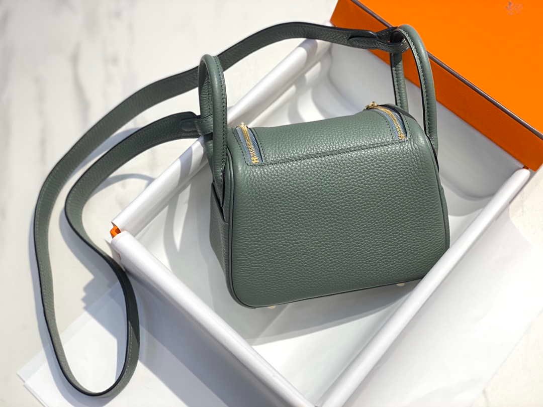 65327b8878d52.jpg Replica Hermes H079086 Lindy Mini Bag 19cm H23193235706 - Image 1