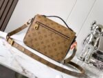 LV POCHETTE METIS chip diamond jump code messenger bag series Size details:25*19*7 cm29114 - Image 4