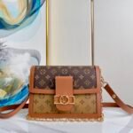 LOUIS VUITTON  M4595829111