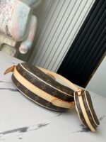 LOUIS VUITTON  M4682829121 - Image 5