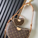 LOUIS VUITTON  M4682829121