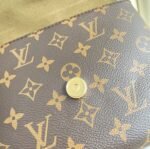 LOUIS VUITTON29127 - Image 8