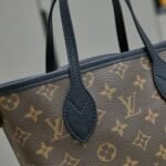 LOUIS VUITTON29131 - Image 8