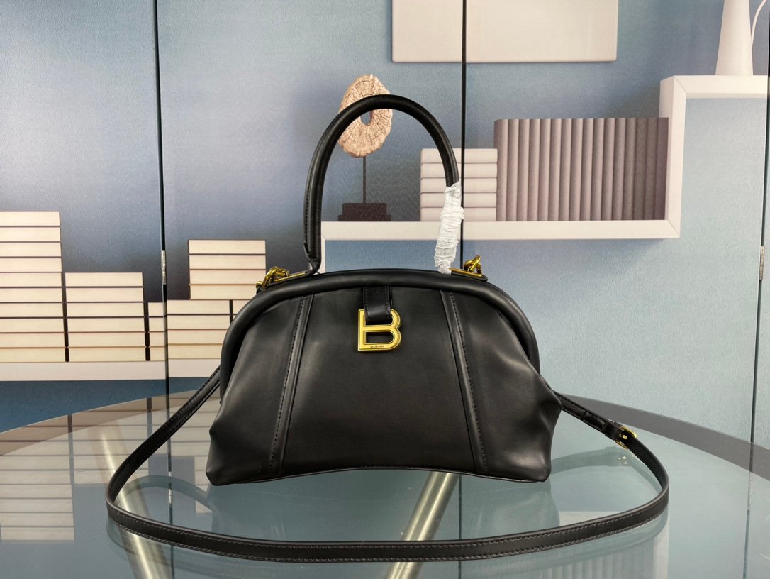 wsxc1742834177787_0.jpg Balenciaga41531 - Image 1
