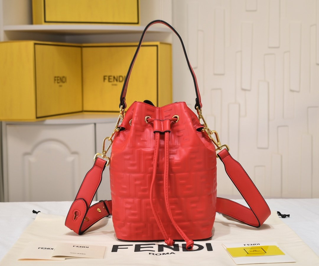 wsxc1742841898125_0.jpg FENDI40753 - Image 1