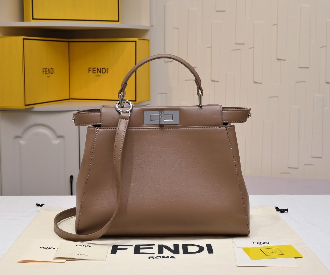 wsxc1742842250015_0.jpg FENDI40755 - Image 1