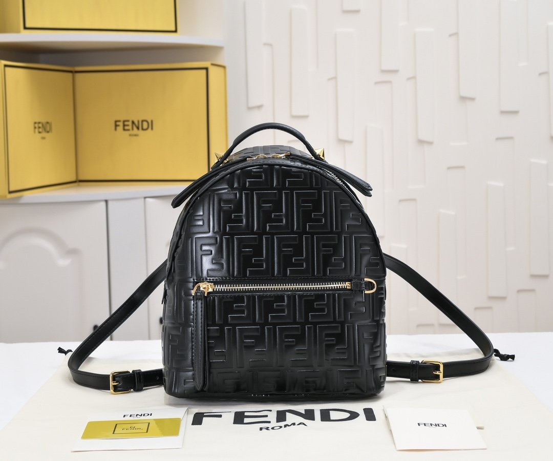 wsxc1742843255114_0.jpg FENDI40811 - Image 1