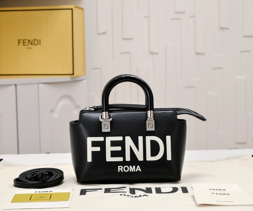 wsxc1742843533705_0.jpg FENDI40833 - Image 1