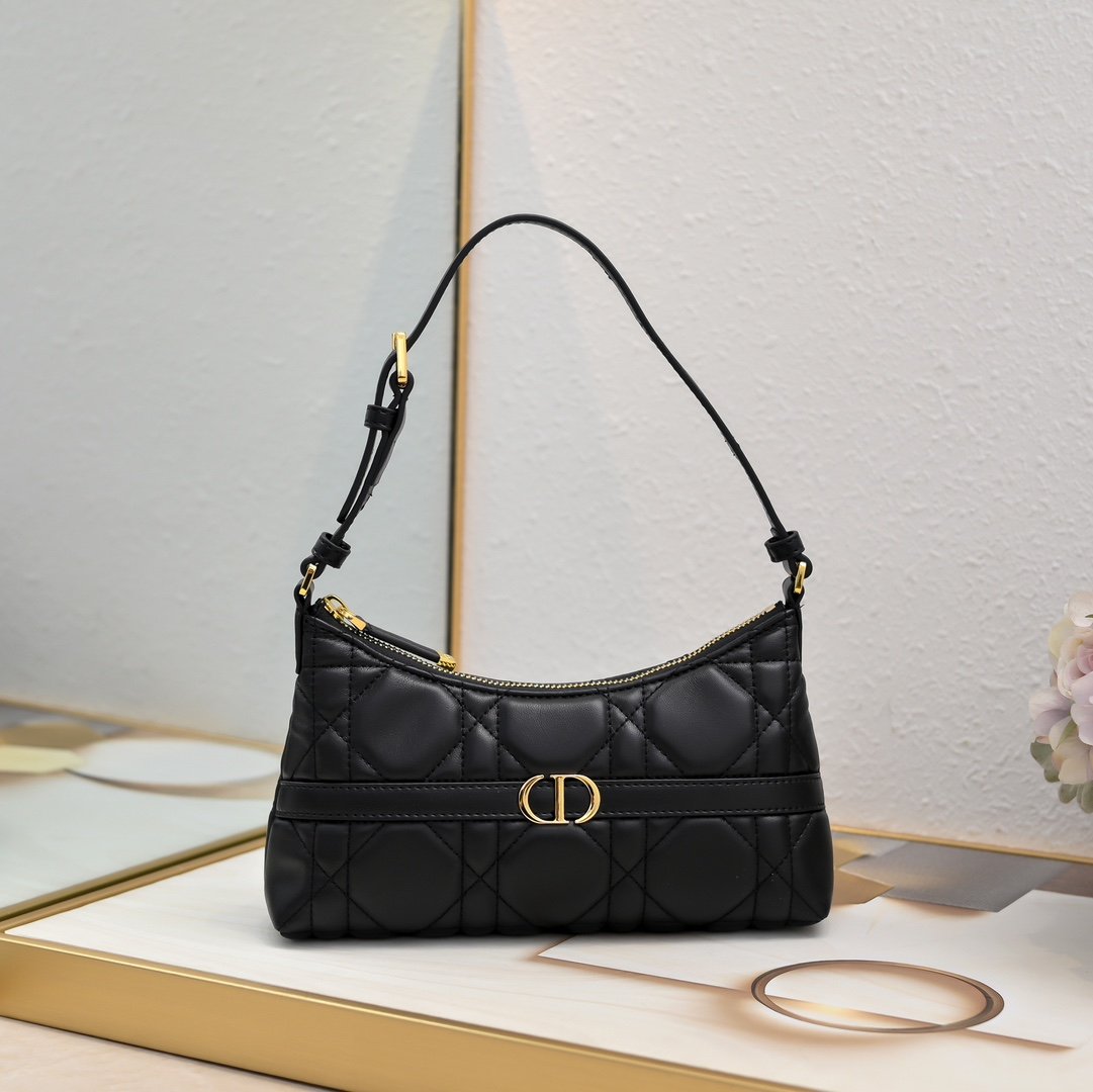 wsxc1742903745540_0.jpg DIOR36432 - Image 1
