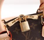 LOUIS VUITTON30010 - Image 6