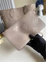 LOUIS VUITTON30205 - Image 8