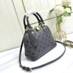 LOUIS VUITTON30422 - Image 4