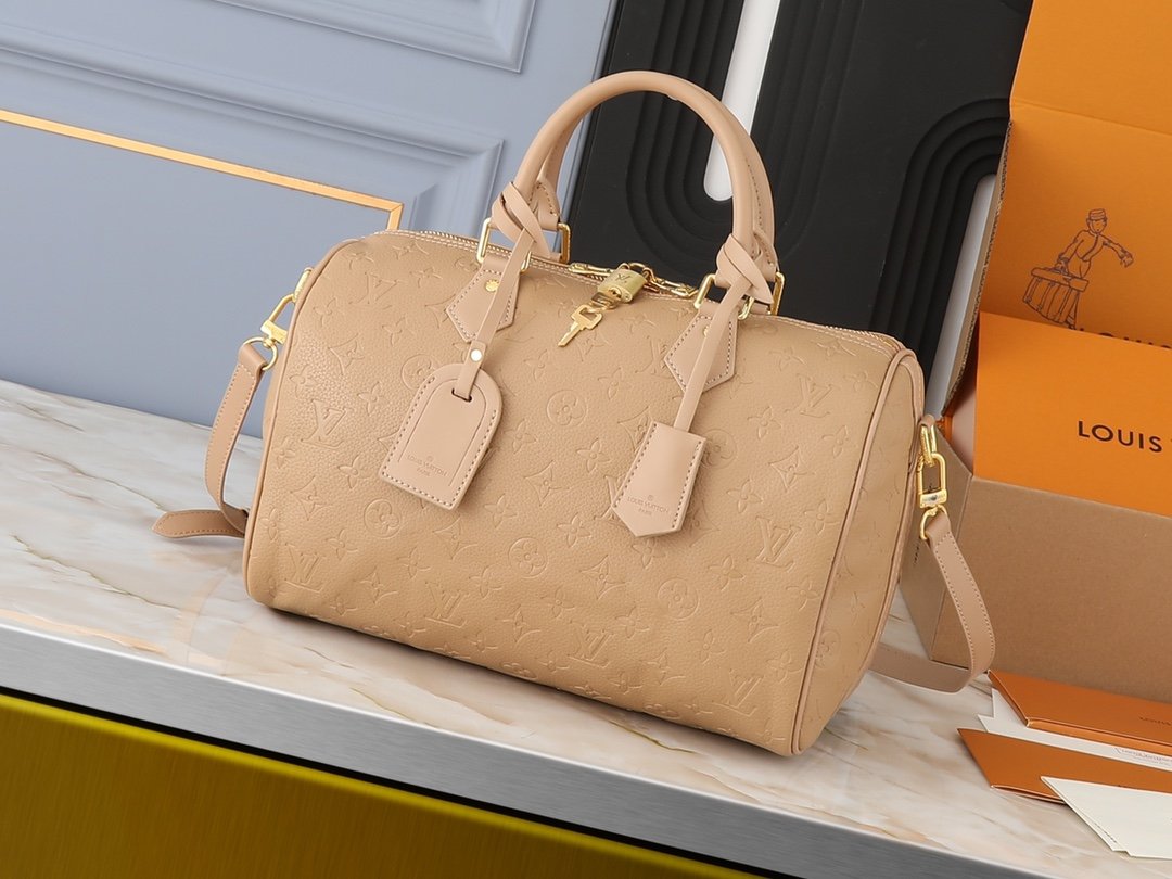 wsxc1743016200810_0.jpg LOUIS VUITTON30565 - Image 1