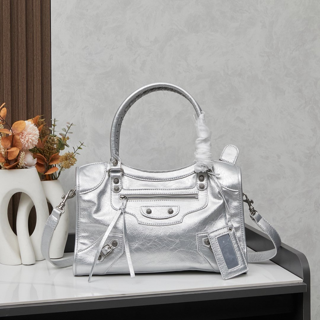 wsxc1743086845227_0.jpg Balenciaga41651 - Image 1