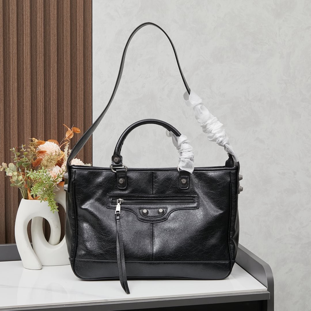 wsxc1743088532491_0.jpg Balenciaga41716 - Image 1