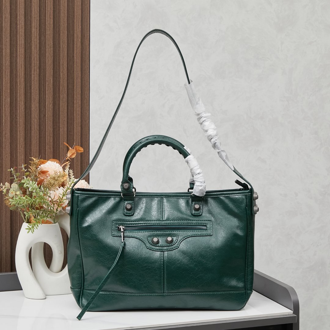 wsxc1743088865838_0.jpg Balenciaga41728 - Image 1