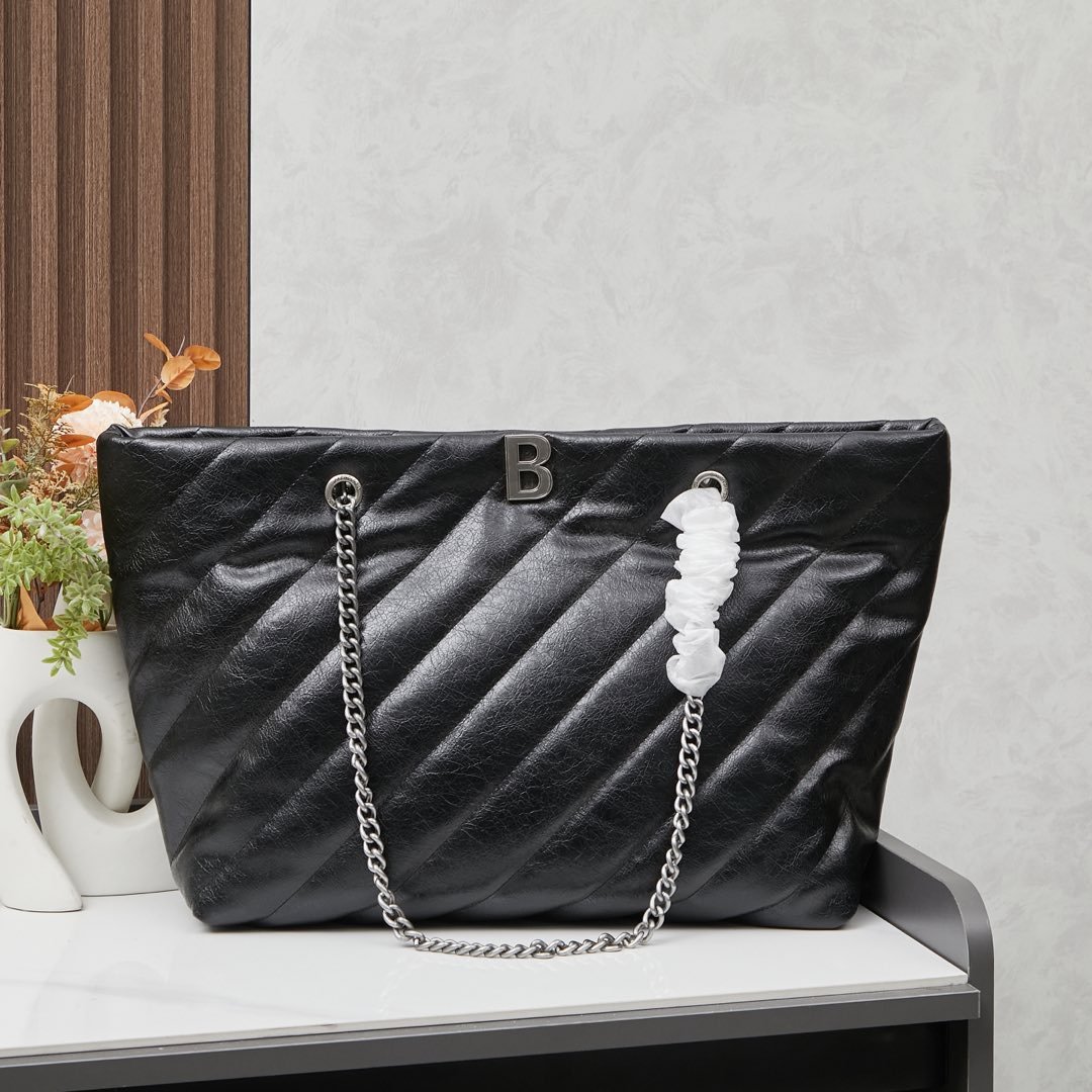 wsxc1743089068179_0.jpg Balenciaga41752 - Image 1