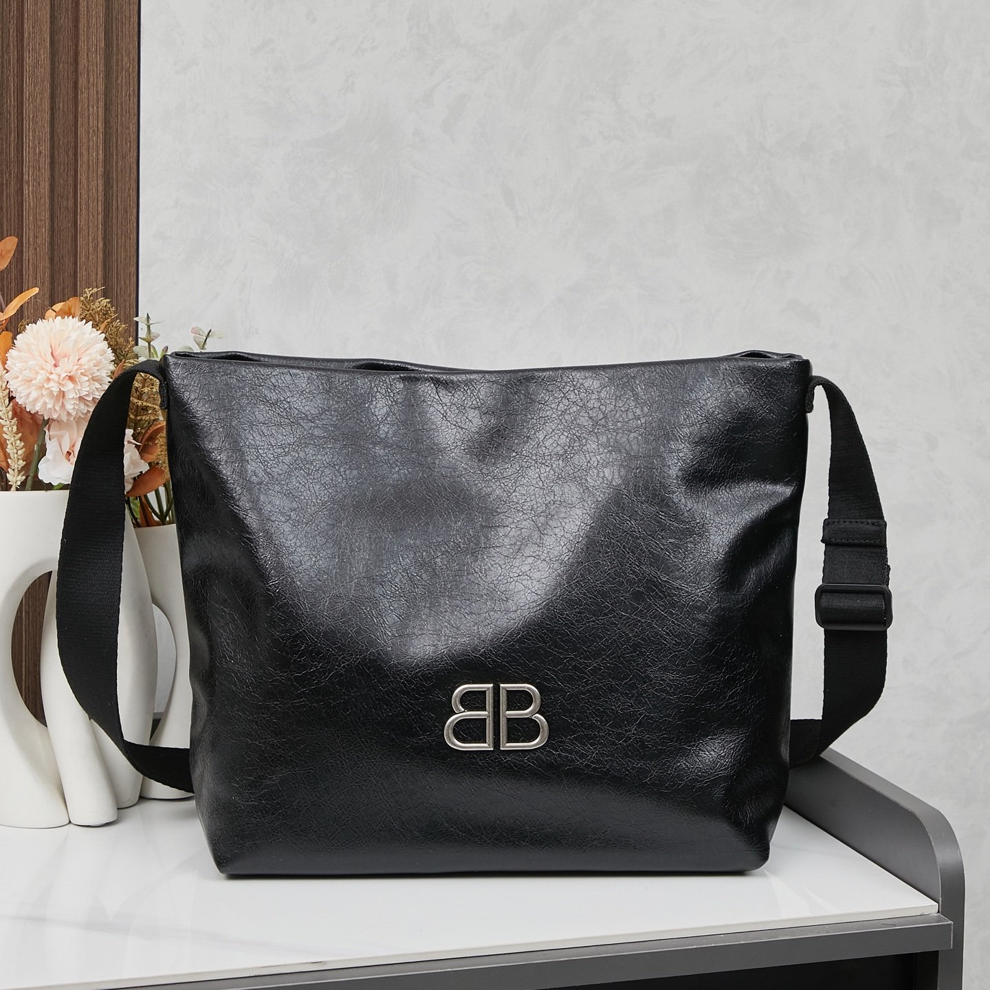 wsxc1743103650985_0.jpg Balenciaga42288 - Image 1